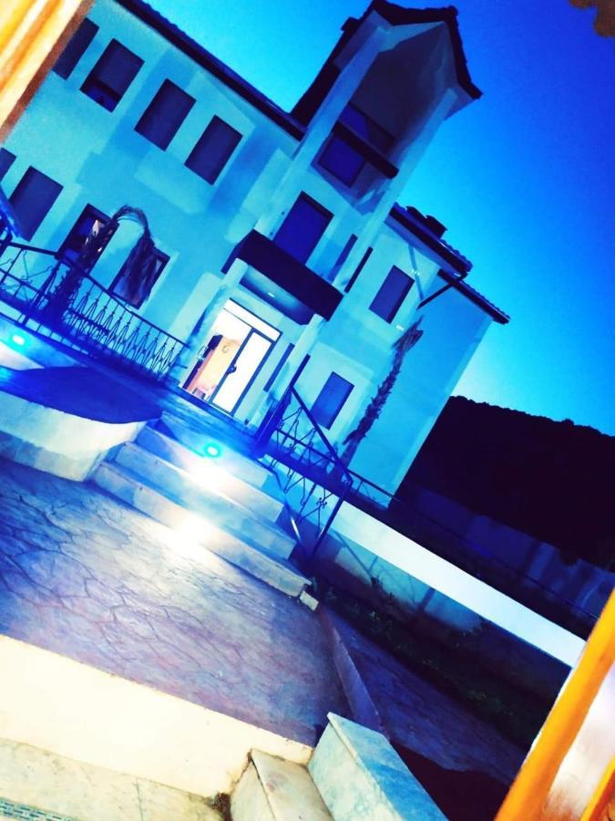 Ait Bou Tarhat Palais Du Cedre酒店 外观 照片